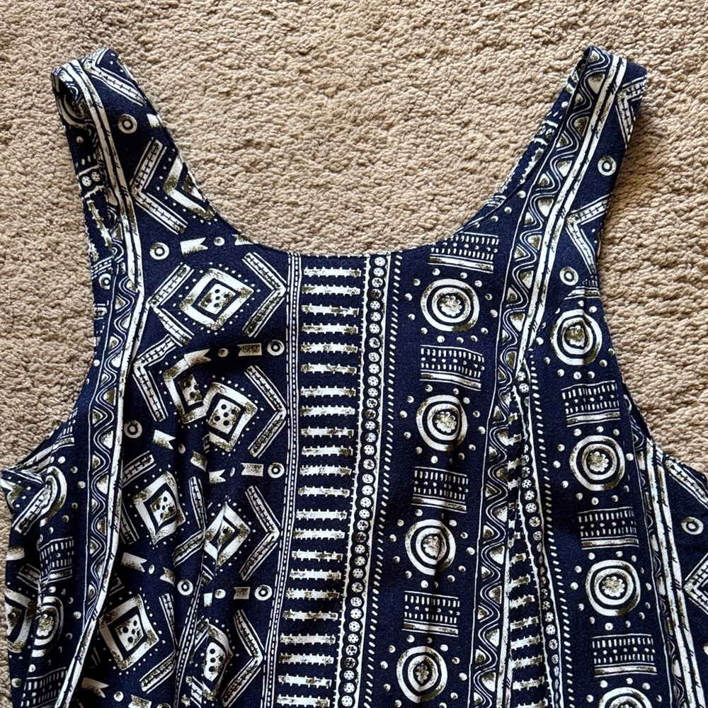 Vintage Blue and White Sleeveless Patterned Maxi Dress with Scoop Neck. - Picture 2 of 10
